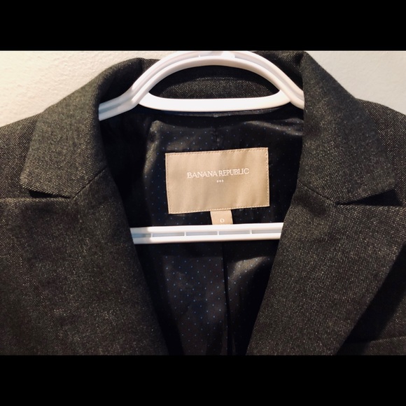⭐️2 for $30⭐️ Banana Republic a Classic-Fit Blazer - Picture 5 of 6